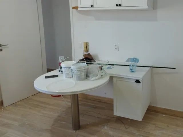 Conjunto de Tampos de Granito Recortado Espessura Dupla + Pé em Aço Inox