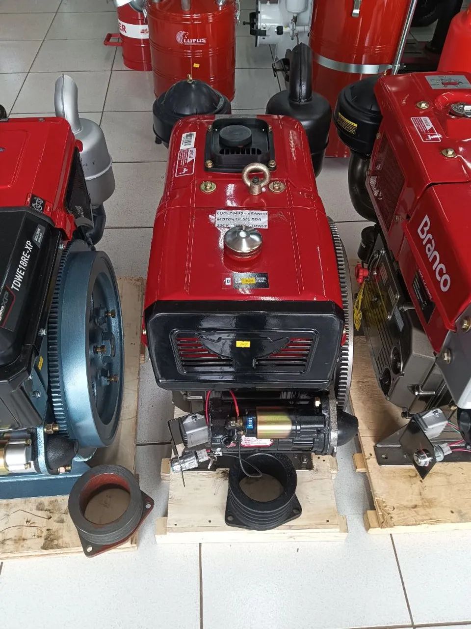 Motor Diesel 22hp cabeça quente - Foto 2