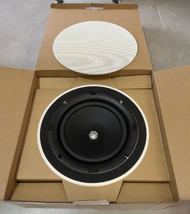 1 Caixa de som de embutir marca KEF