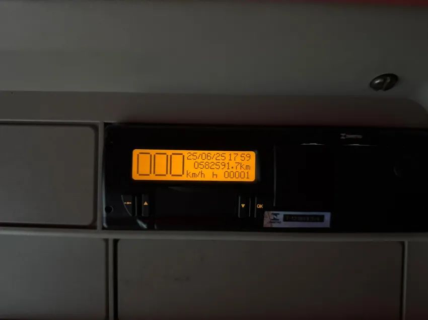 IVECO HIWAY 480 6x4 ANO 20 - Foto 8