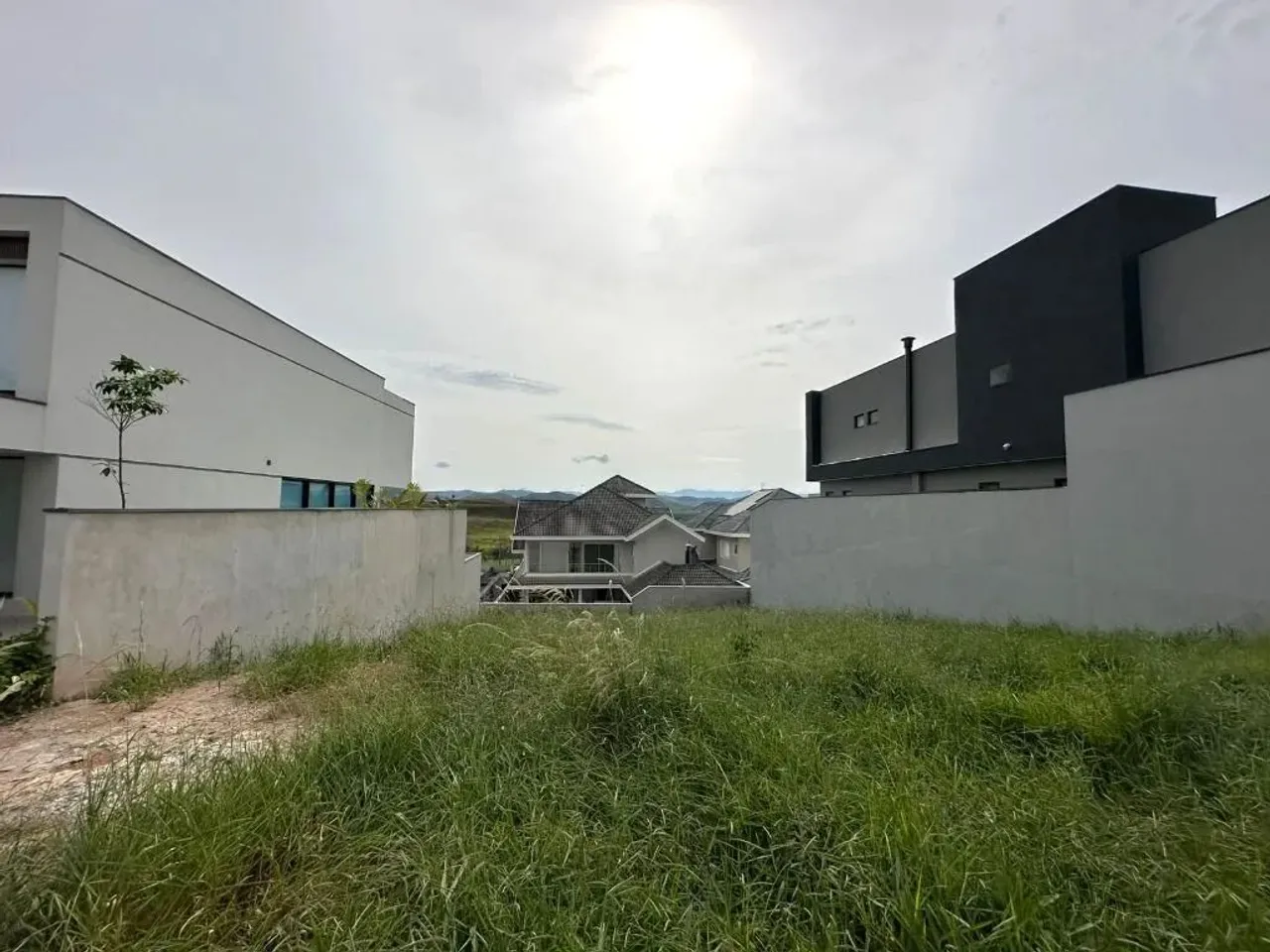 Terreno à Venda em Condomínio Fechado 490m² na Urbanova São Jose dos Campos SP