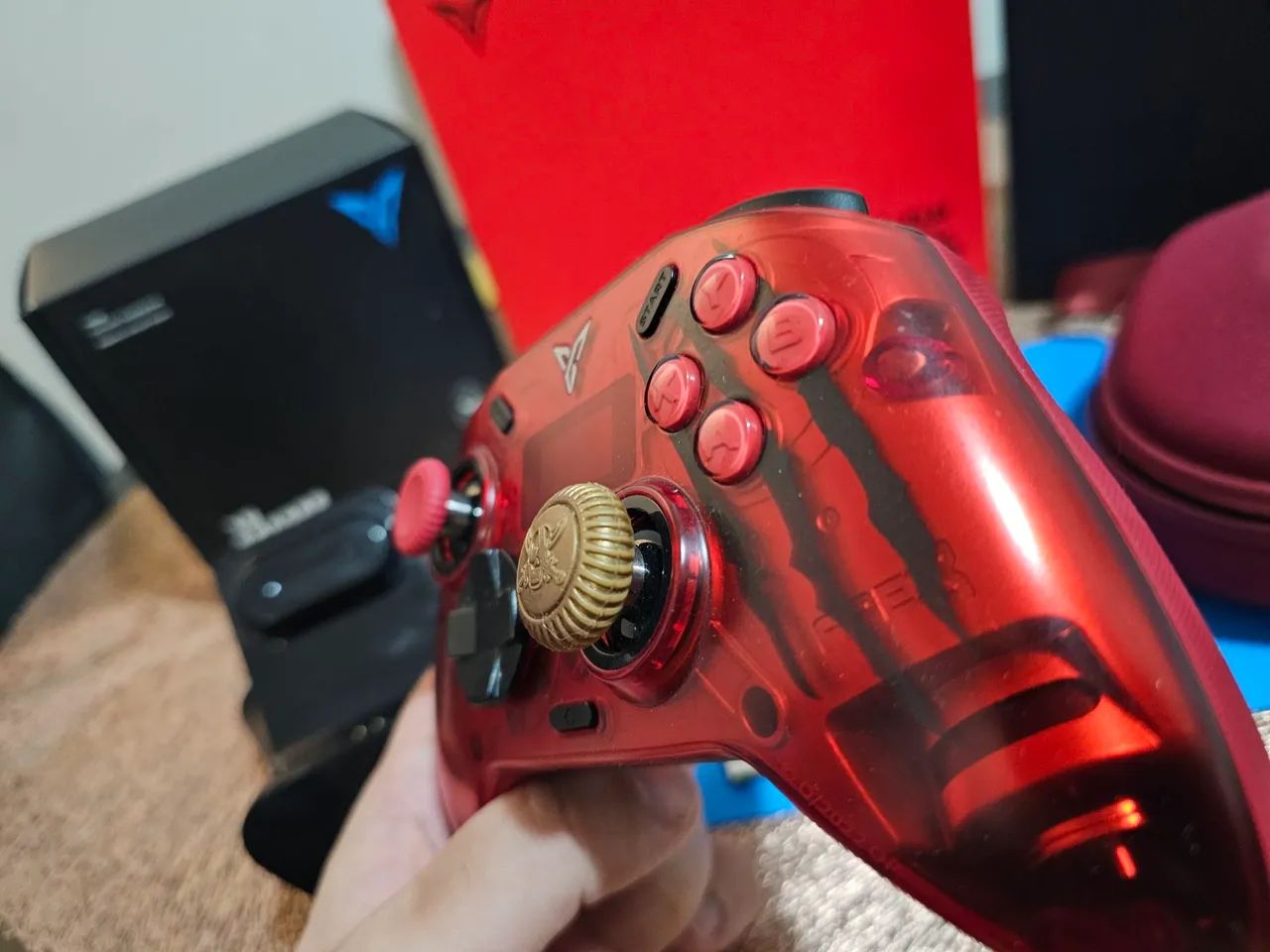 Controle Flydigi Apex elite 3 One Piece Film Red - Edição Limitada - Foto 4