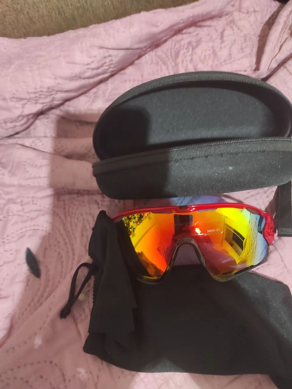 Oculos Oakley espelhado para corrida e pedal com proteção polarizada UV