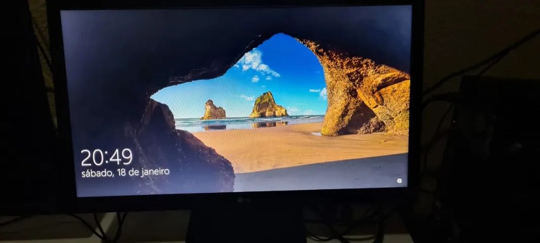 Monitor LG 20" 60hz HDMI/VGA hd