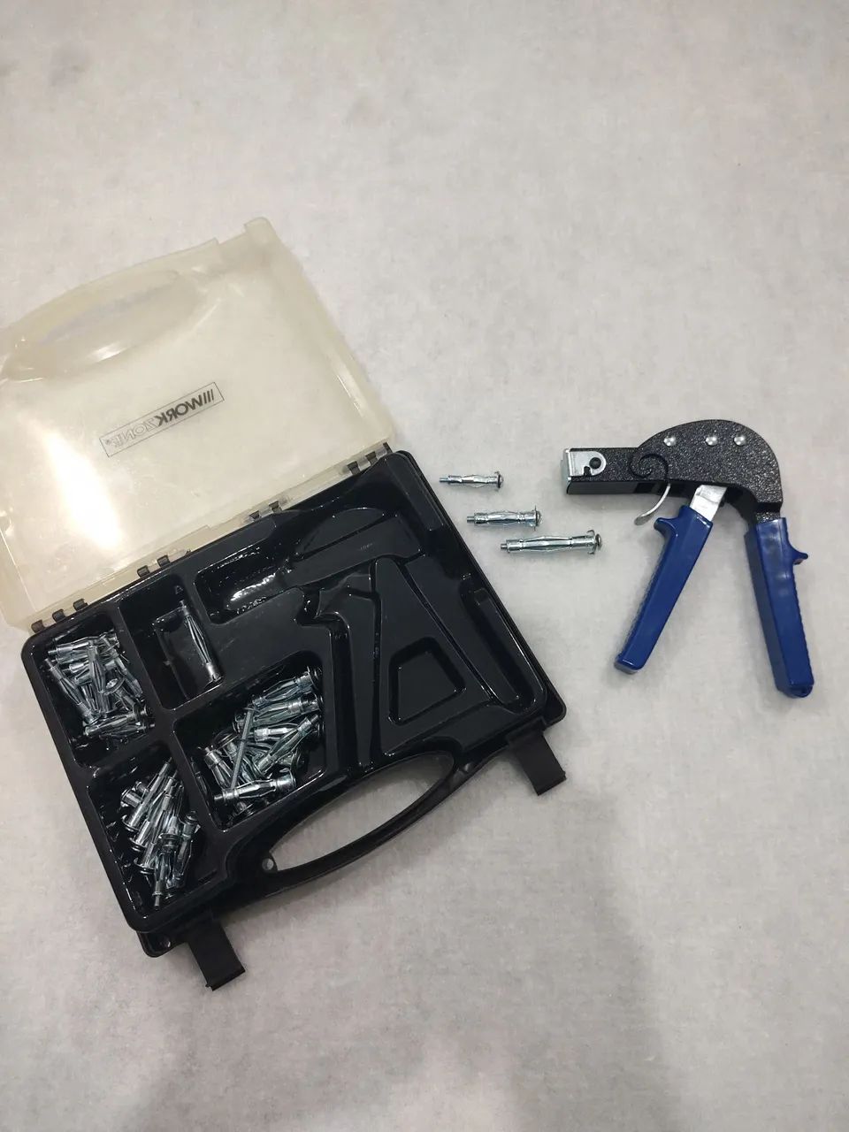kit buchas de aço para drywall com alicate aplicador - Foto 2