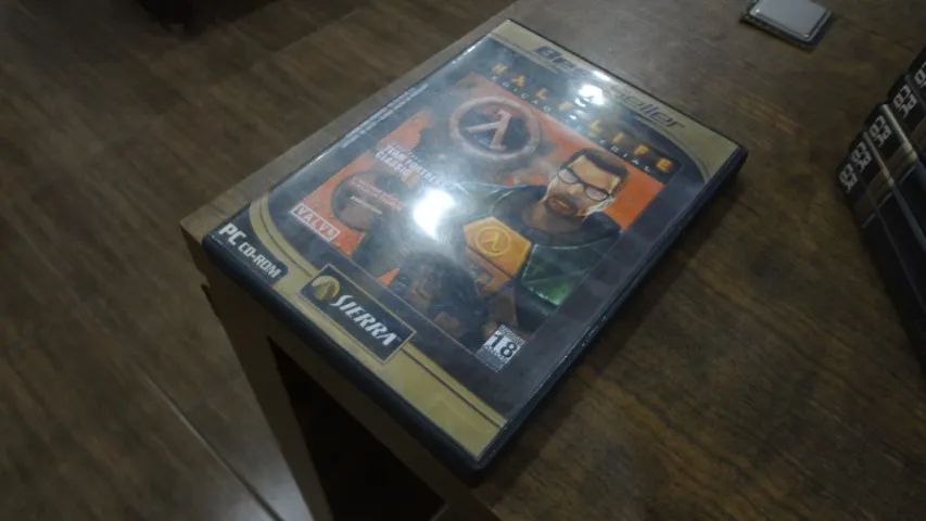 Jogo Half-Life CD-ROM PC - Foto 2