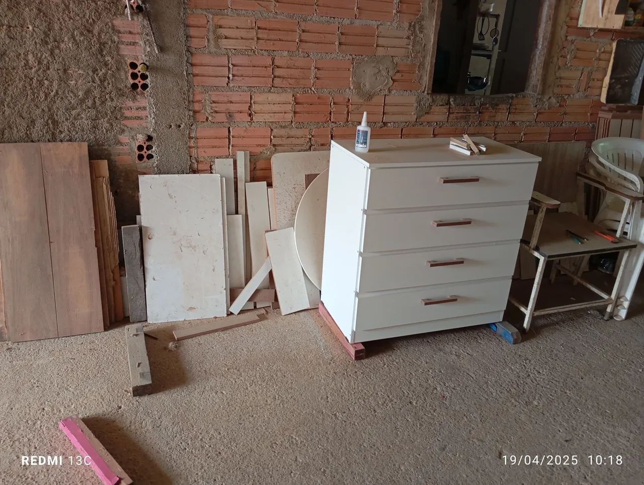 Cômoda Branco de 4 gavetas em MDF nova - Foto 3