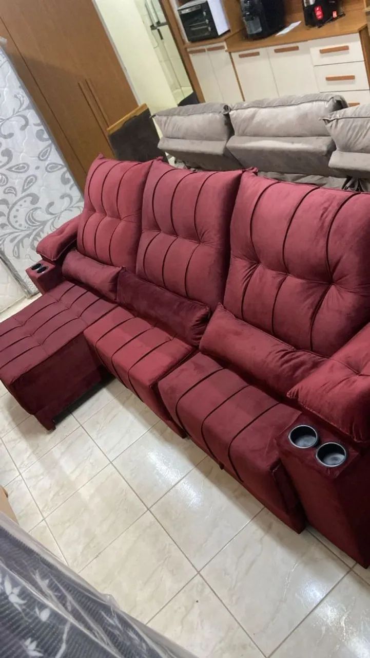 Sofá retrátil e reclinável 