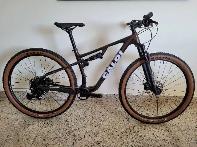 Caloi Elite Carbon FS 2025 com Reba NOVA