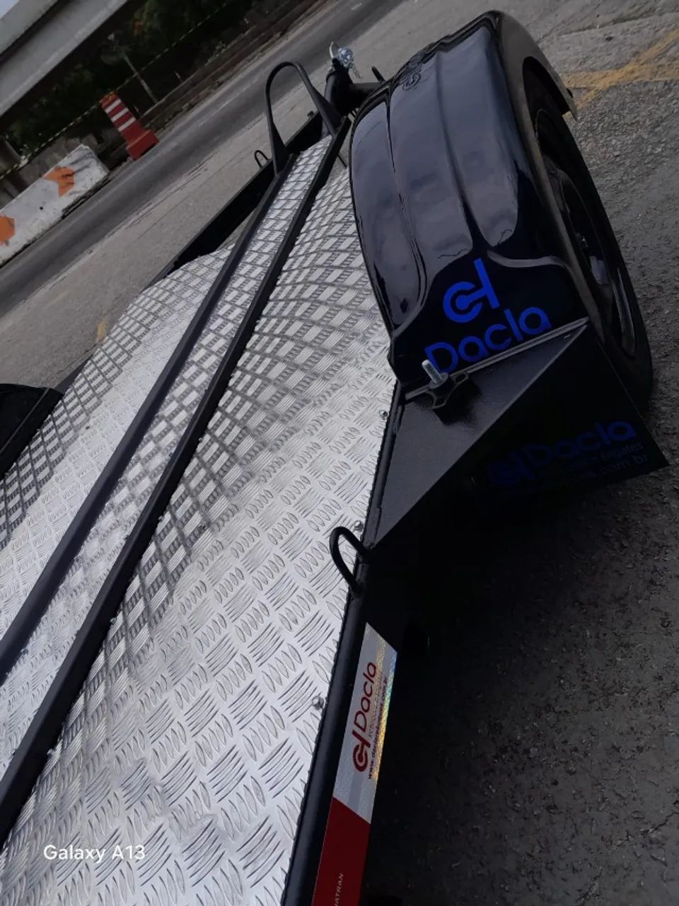 Plataforma de 1 eixo carretinha rebaixada - Foto 5