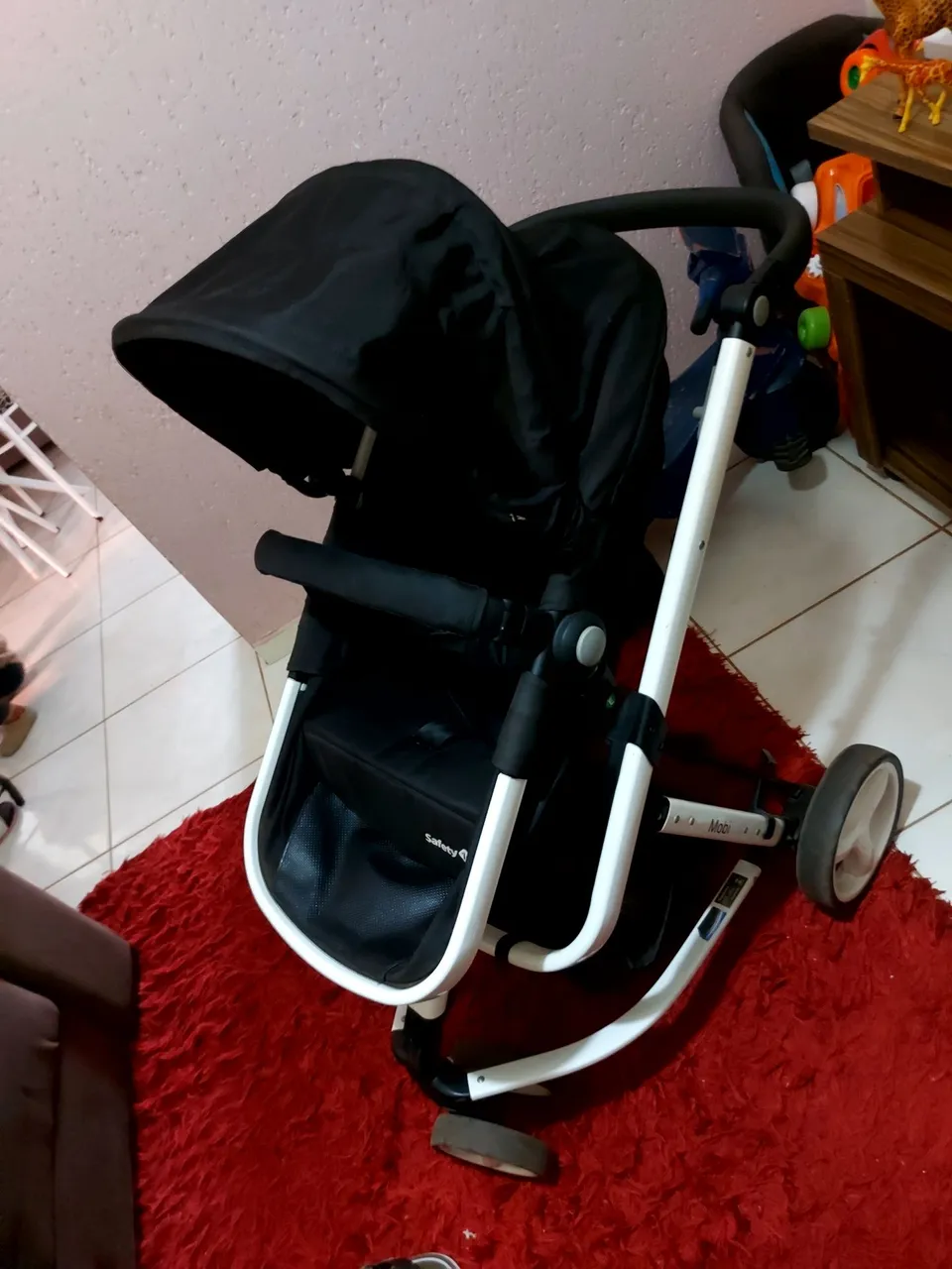 Carrinho de Bebê Safety 1st - Preto e Branco