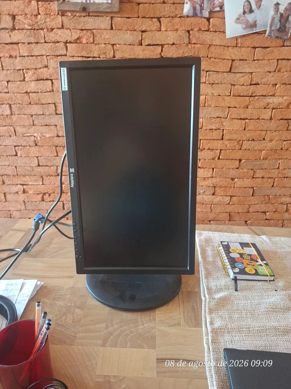 Monitor 19