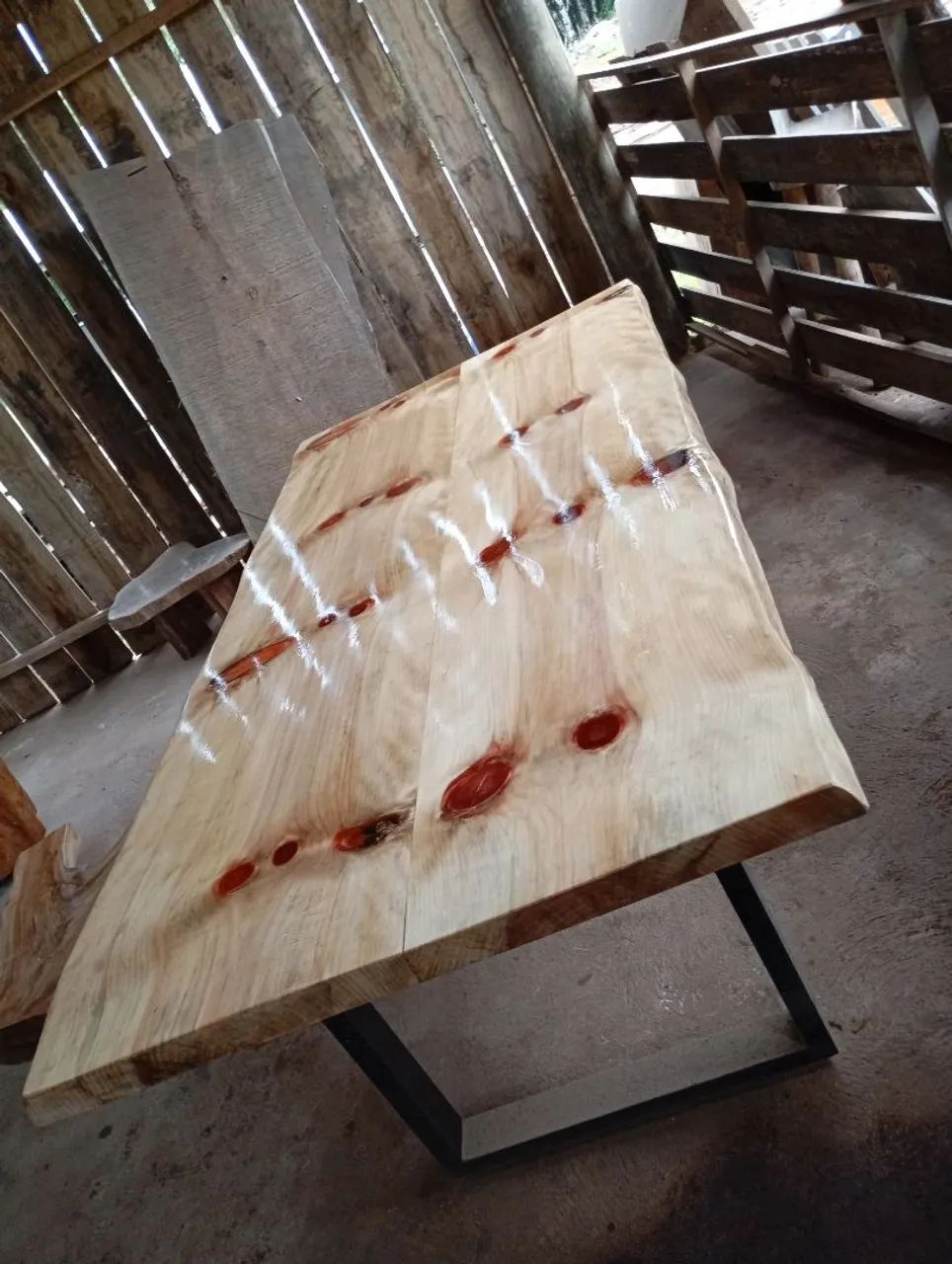 Mesa de pinheiro 