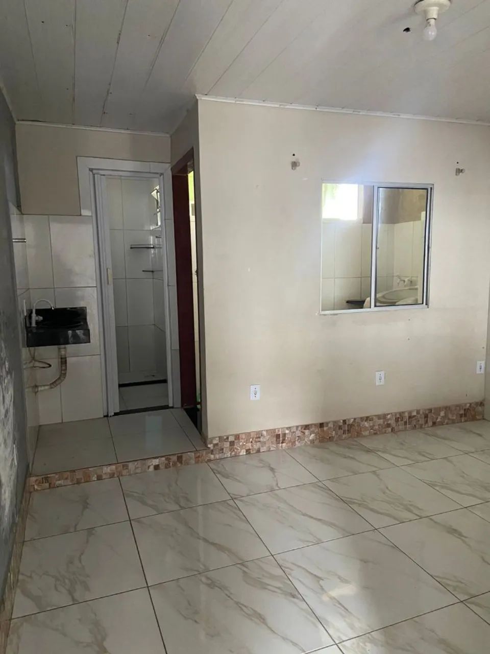 Prédio com 6 apartamentos mais 1 sobrado muito barato - Foto 2