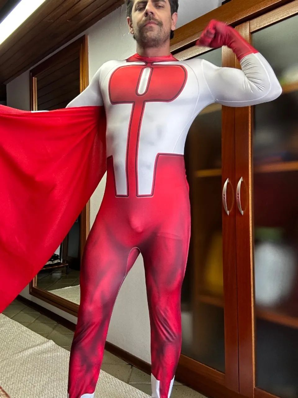 Fantasia Omni Man invencível  - Foto 5