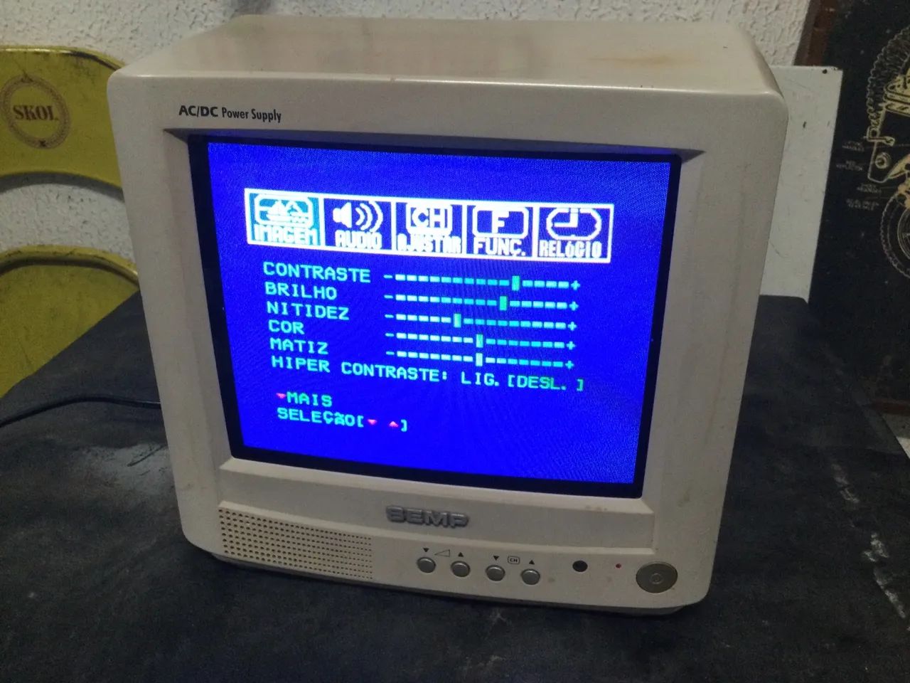 Tv antiga semp 10 polegadas p games antigos