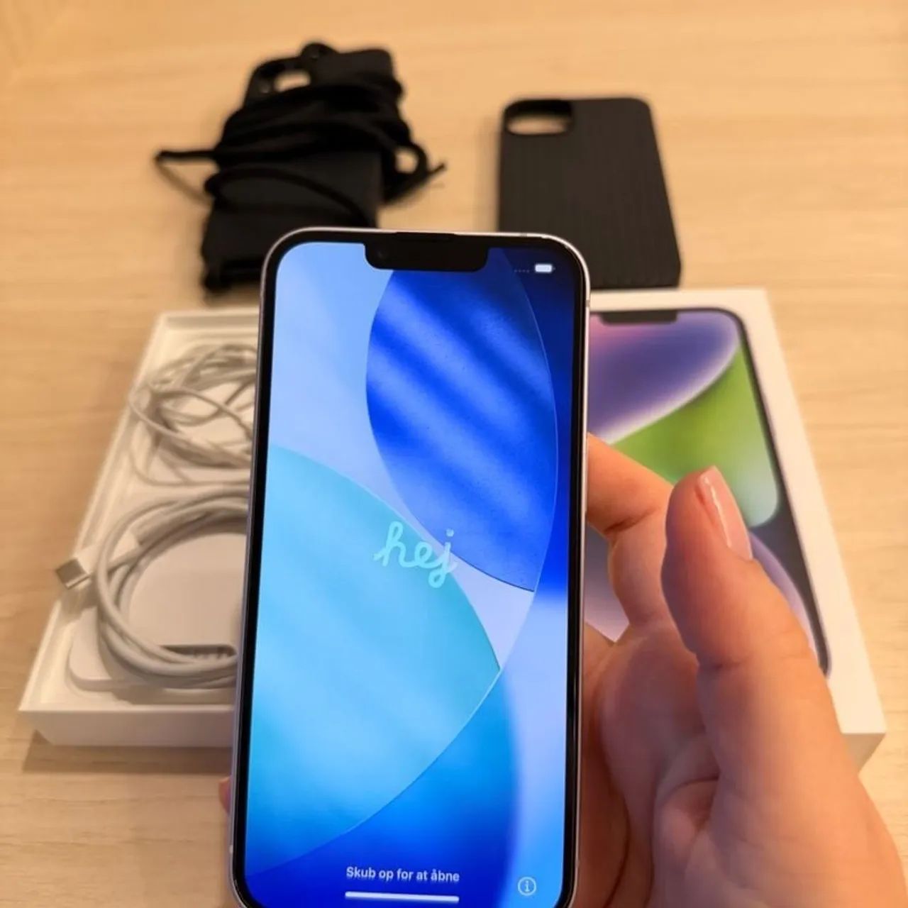 iPhone 14 - 256GB