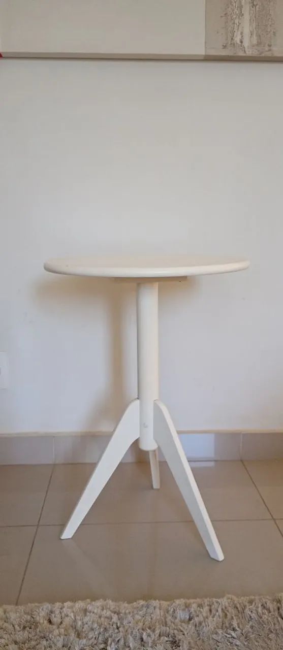 Mesa Lateral Quarto Bebê 