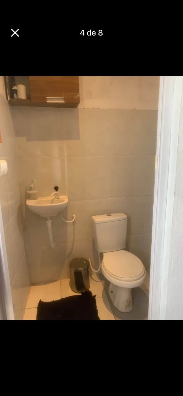 Vende-se casa com dois andares