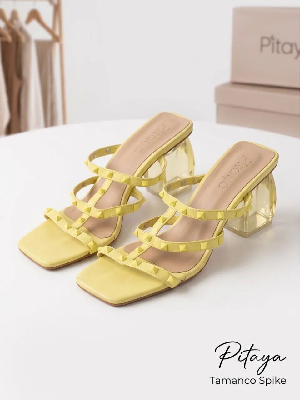 Sandália bloco amarelo 39