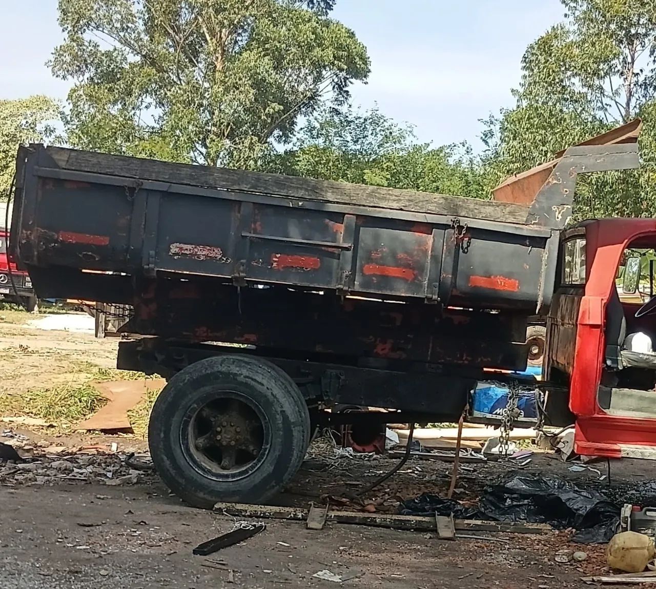 Caçambas  toco 