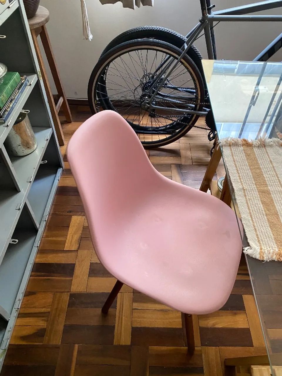 PAR DE CADEIRAS ROSA BEBÊ - Foto 2