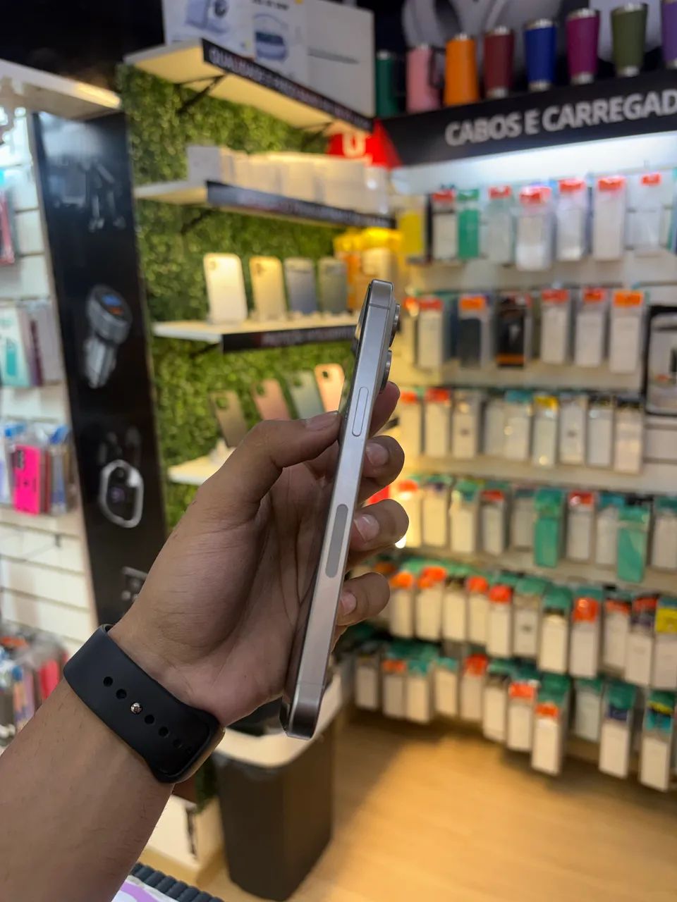 iPhone 15 Pro Max 512gb Semi-novo  - Foto 3