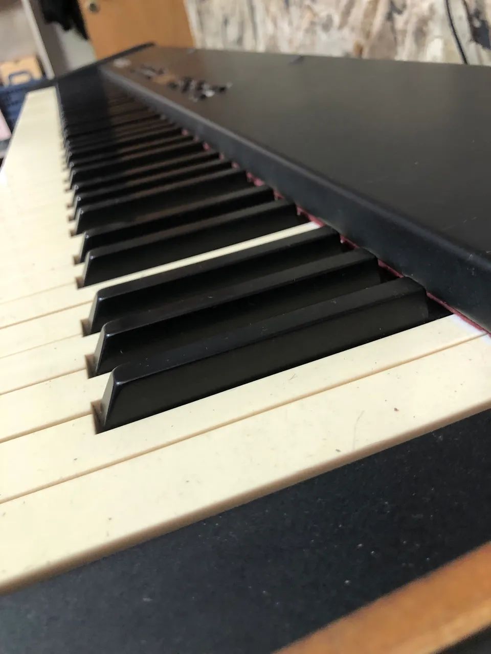 Piano ROLANDO RD 100