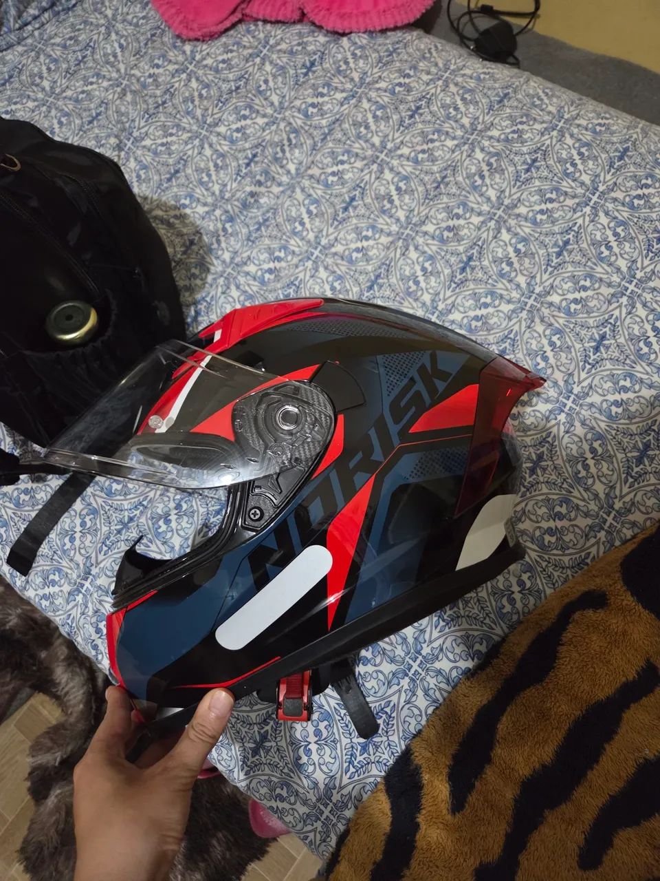 Capacete norisk flow