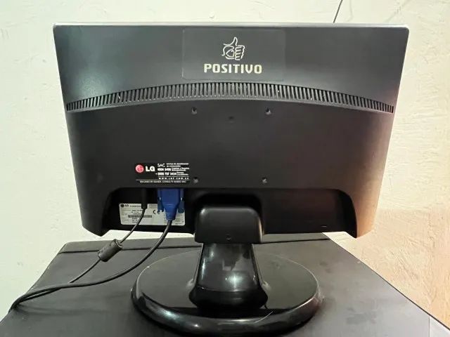 MONITOR - LG, modelo Flatron E1950, 15 pol - Foto 3