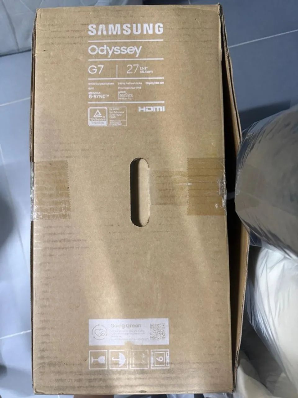 Monitor Samsung Odyssey G7 26,9" 1000R Curved Screen Nvidia G-SYNC  - Foto 5