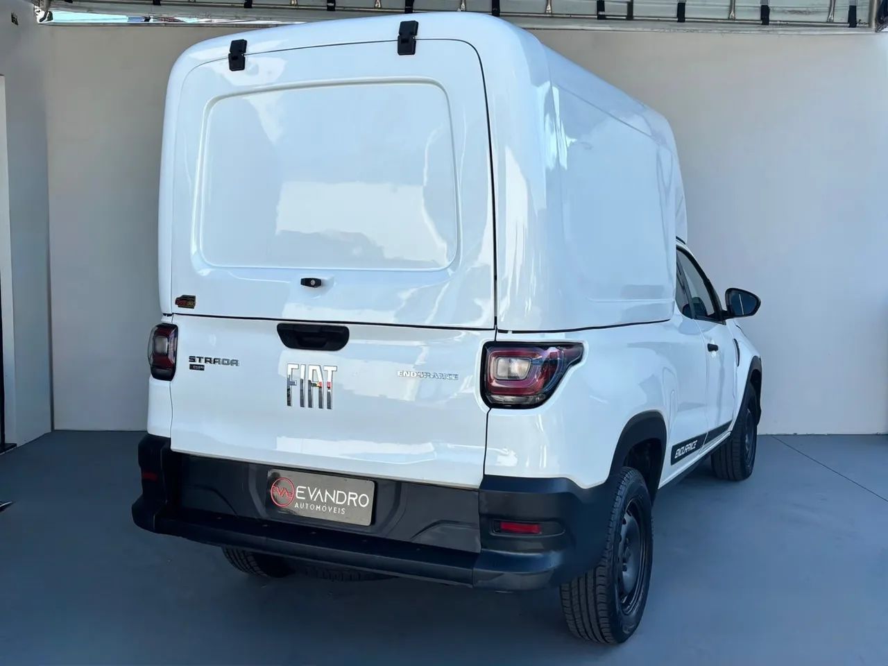 Fiat Strada Endurance 1.4 Flex 8V CS Plus 2023 - Foto 4