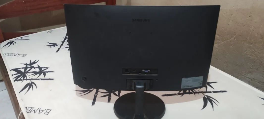 MONITOR SAMSUNG 24 POLEGADAS COM DEFEITO - Foto 2