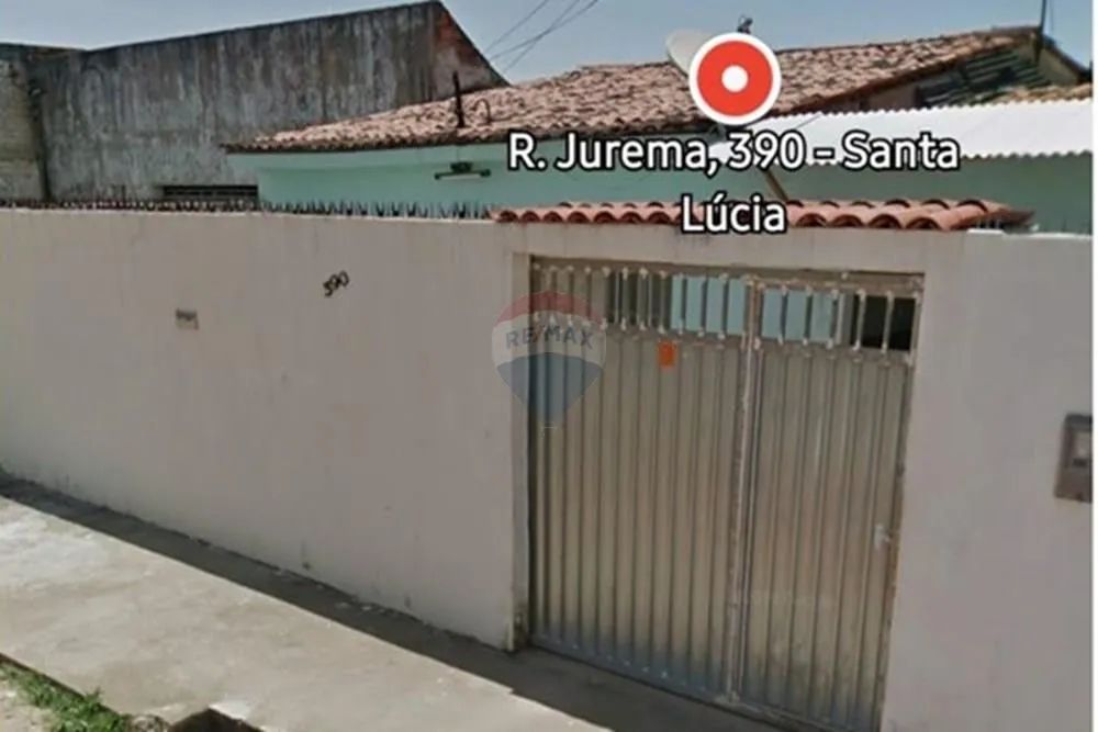 CASA NA SANTA LÚCIA 3 QUARTOS ÁREA COMERCIAL