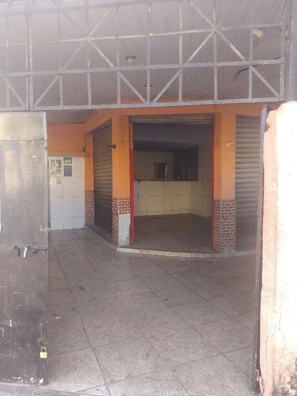 VENDO PRÉDIO COMERCIAL,EM LOCALIZAÇÃO PRIVILEGIADA EM BANGU ! - Foto 3