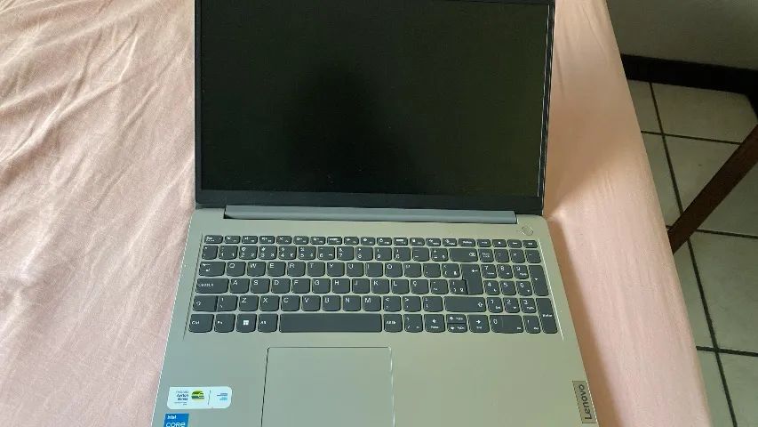 Notebook Lenovo ( novo)