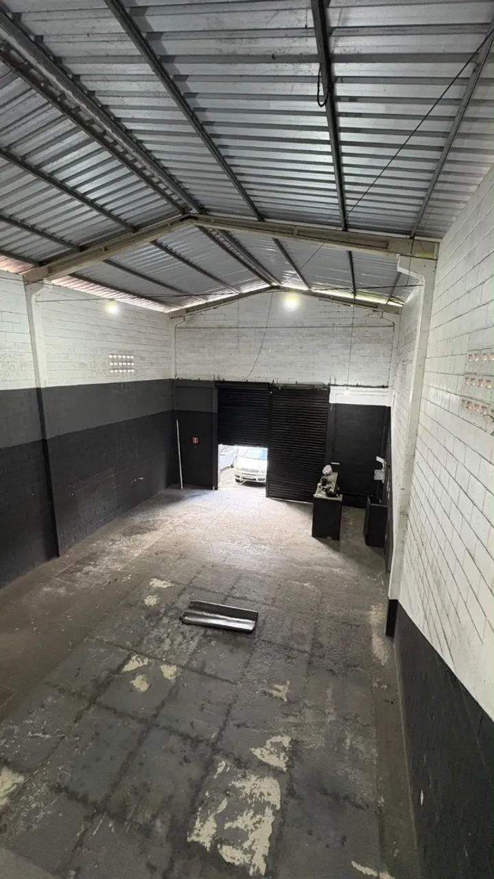 Alugo, Galpão no bairro do Muca, 297m² - Foto 4