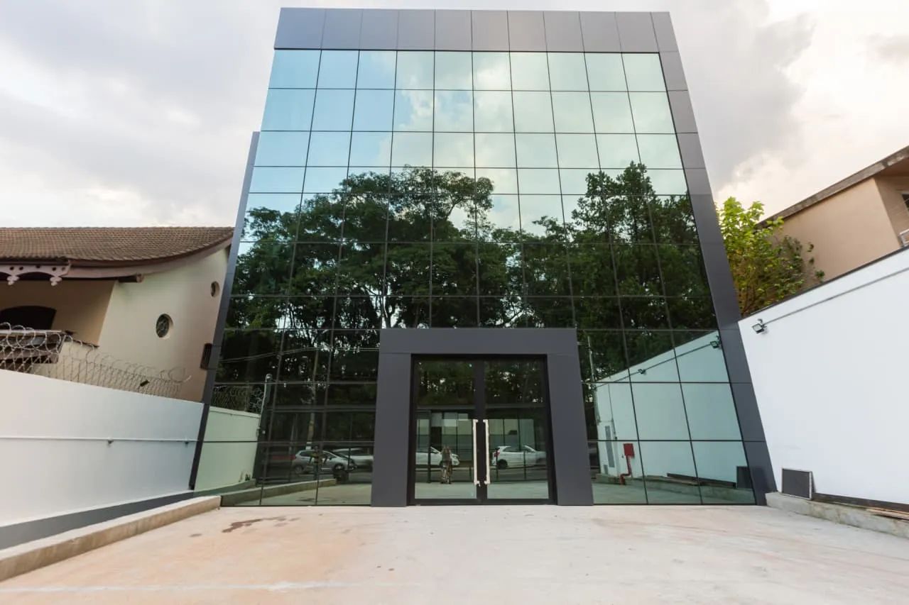Prédio comercial na Avenida Morumbi, 4682  1103 m²