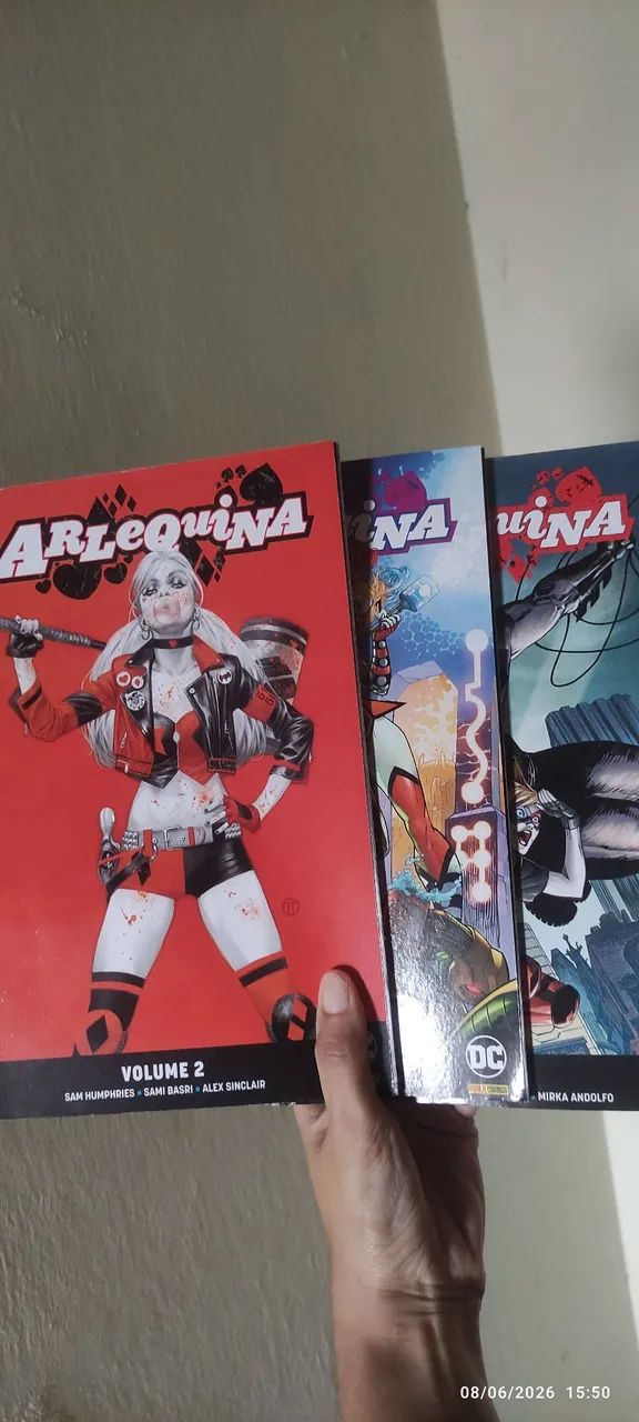 Arlequina HQs da DC comics volumes 1, 2 e 3 *juntas*