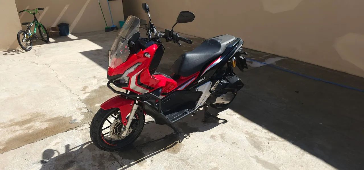Vendo ADV 150  - Foto 3