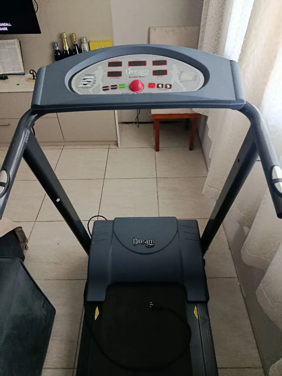 Vendo esteira pouco usada  - Foto 5