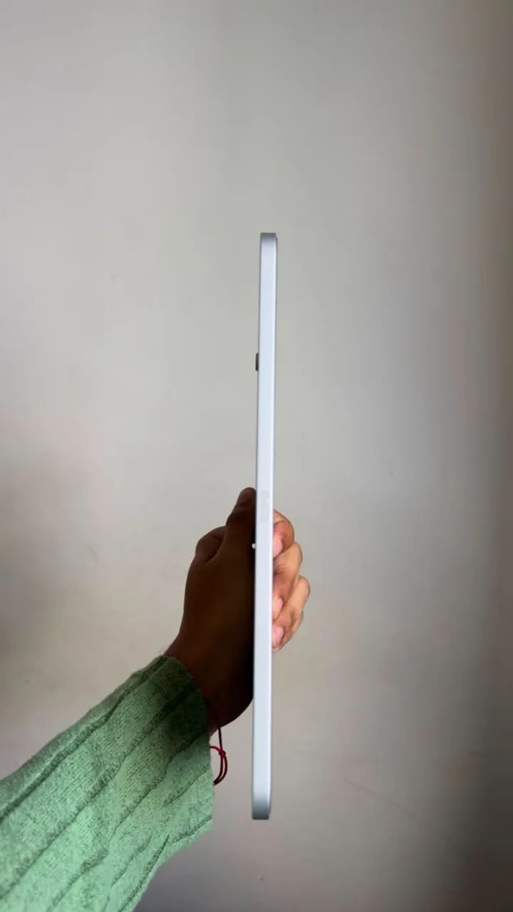 iPad 10a geração, 64 GB, prata, estado impecável, com case e caneta - Foto 3