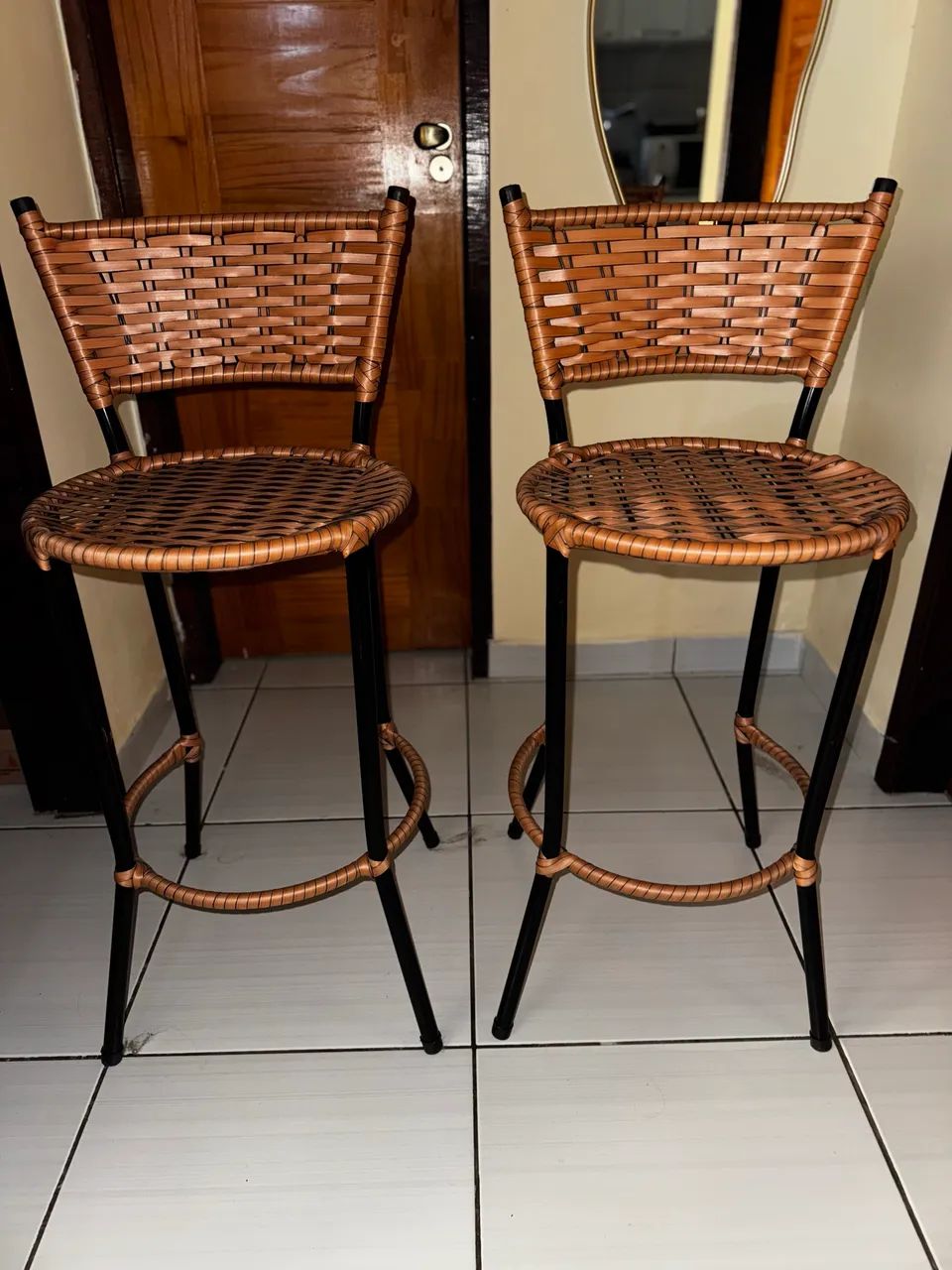 Banquetas nunca usadas  - Foto 2