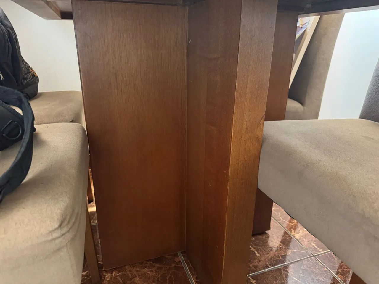 Mesa de vidro com madeira, 4 cadeiras  - Foto 2