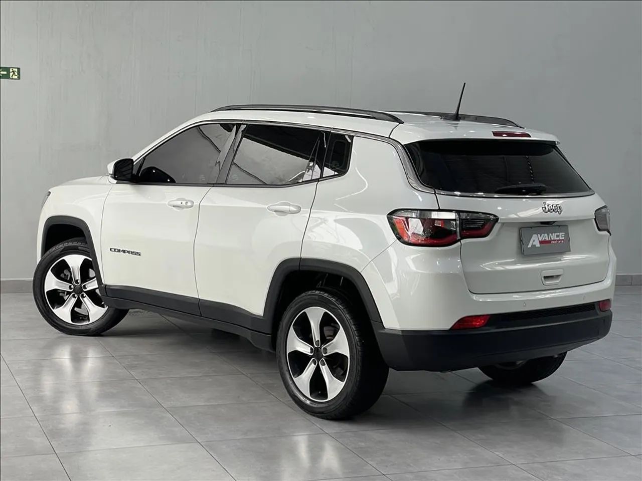 Jeep Compass Longitude 2.0 4X2 Flex 16V Aut. 2017 - Foto 2