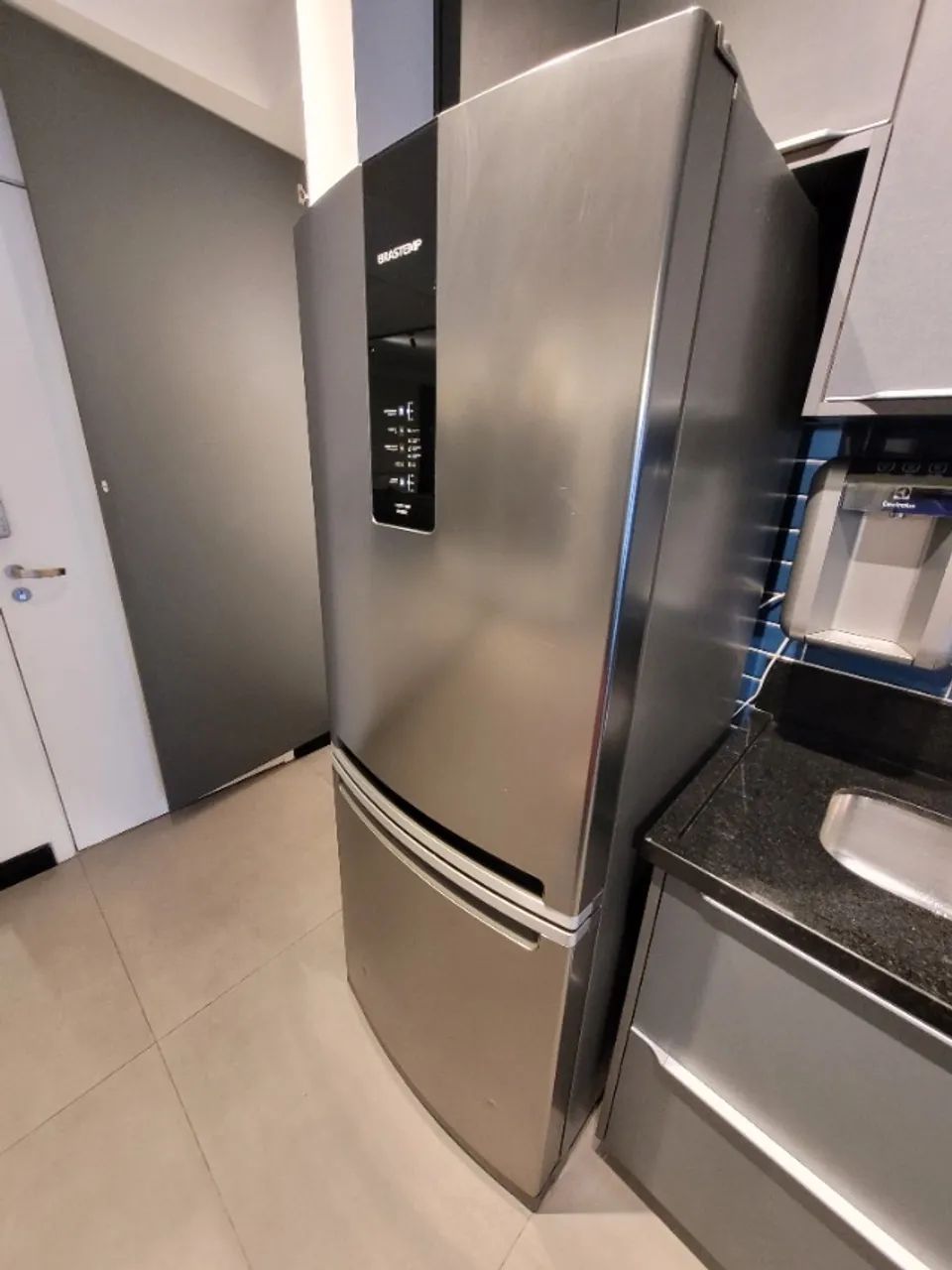 Geladeira Brastemp Frost Free Inverse 443 litros cor Inox com Turbo Ice - BRE57AK - Foto 2