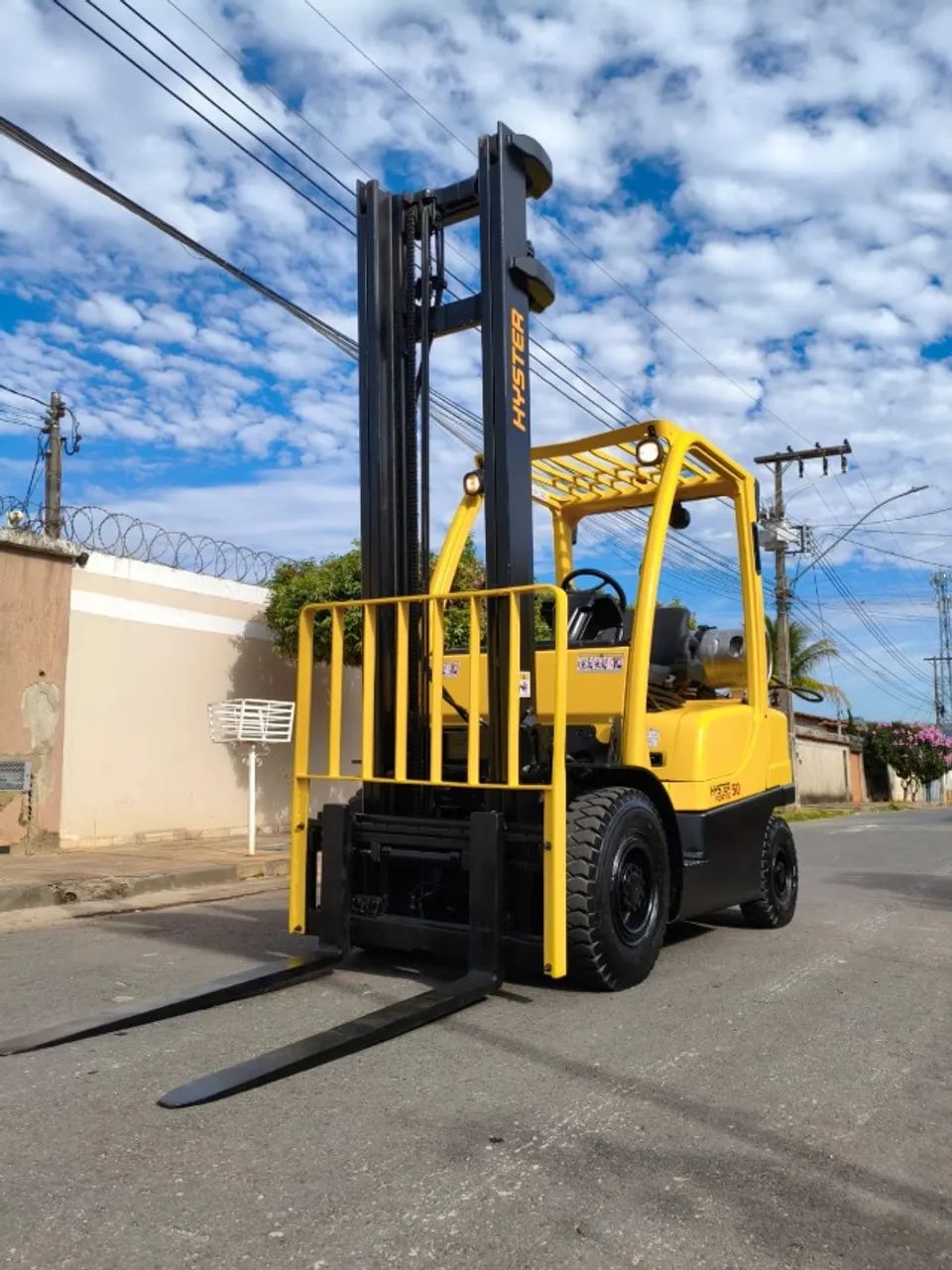 Empilhadeira Hyster 50FT GLP 2.5T