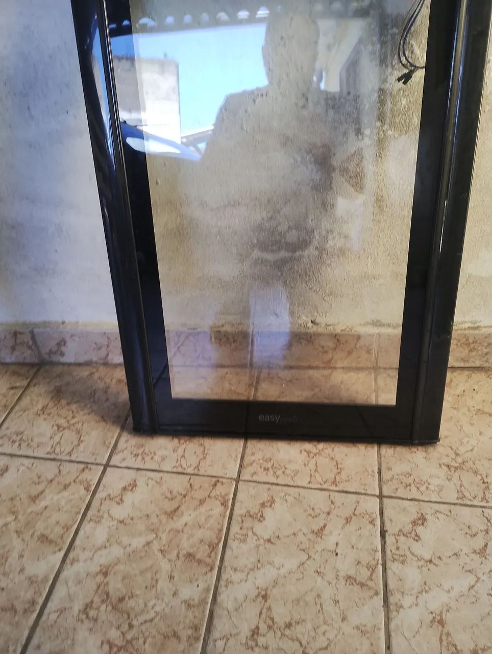 Porta da adega de vinhos easy cooler 