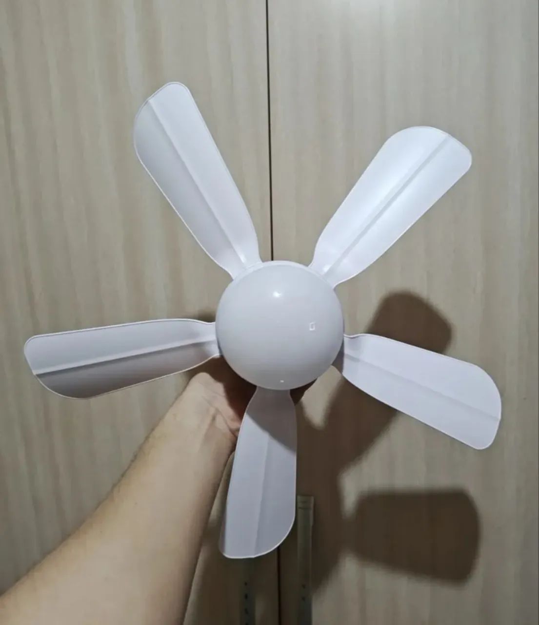 ? Lâmpada com Ventilador de 5 Pétalas - Foto 5