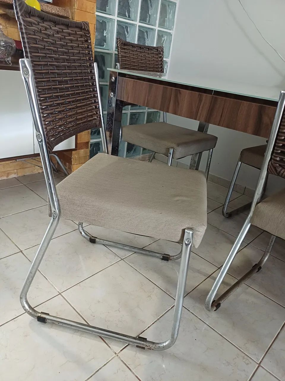 Mesa com 6 cadeiras - Foto 5